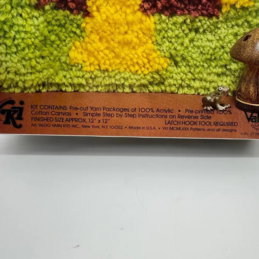 Valiant Latch Hook Kit Giant Mushroom Vintage 1970s Rug Wall Hanging Craft New